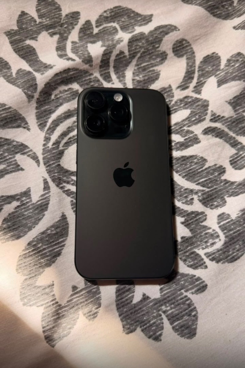 iPhone 16 pro 128G - Image 1