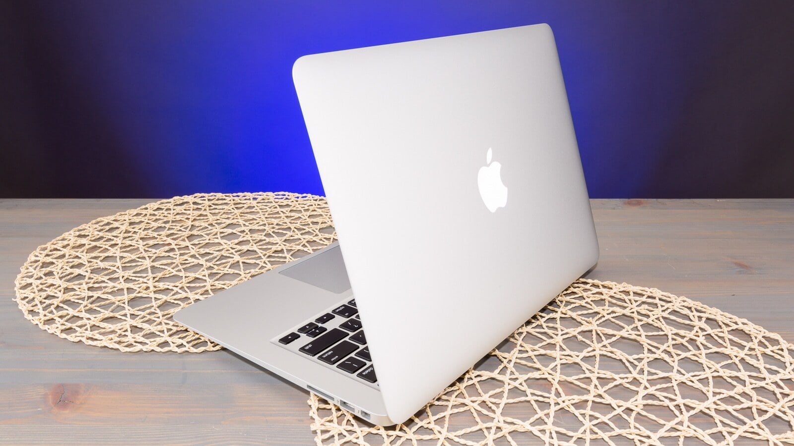 MacBook Air 2017 - Image 1