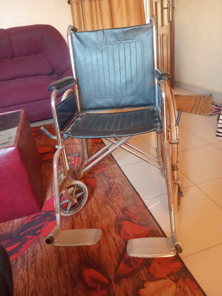 Fauteuil roulant - Image 1