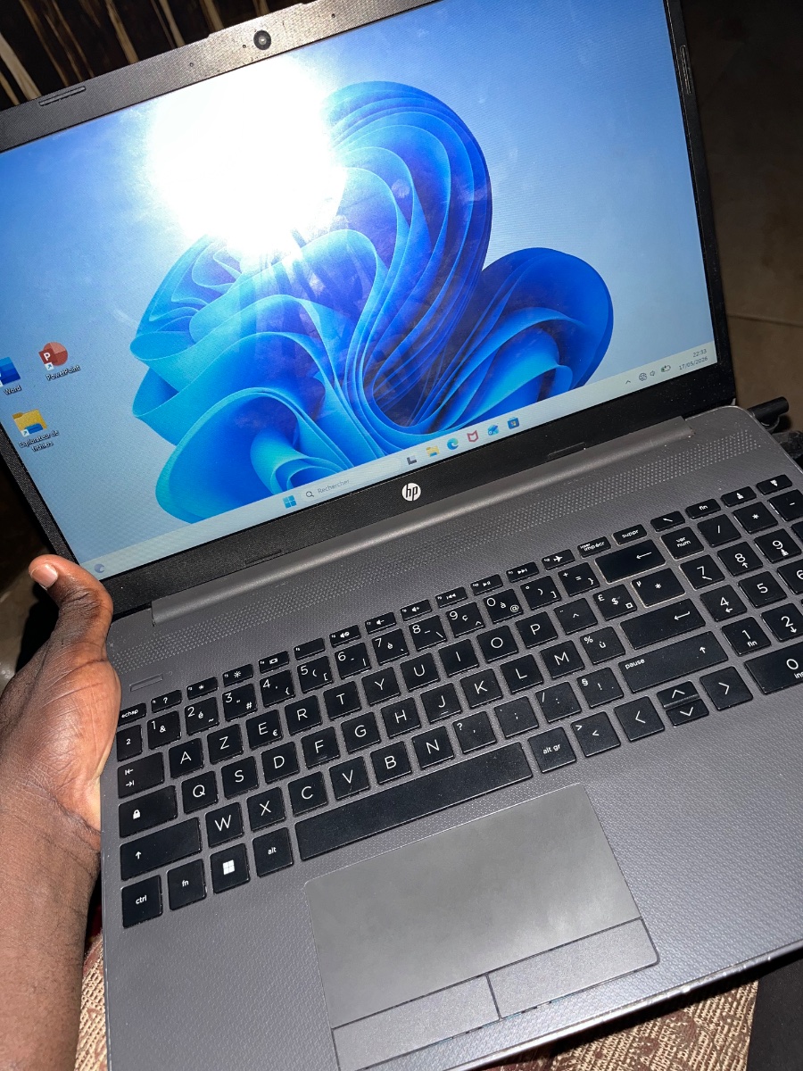 Hp 250 G9 - Image 1